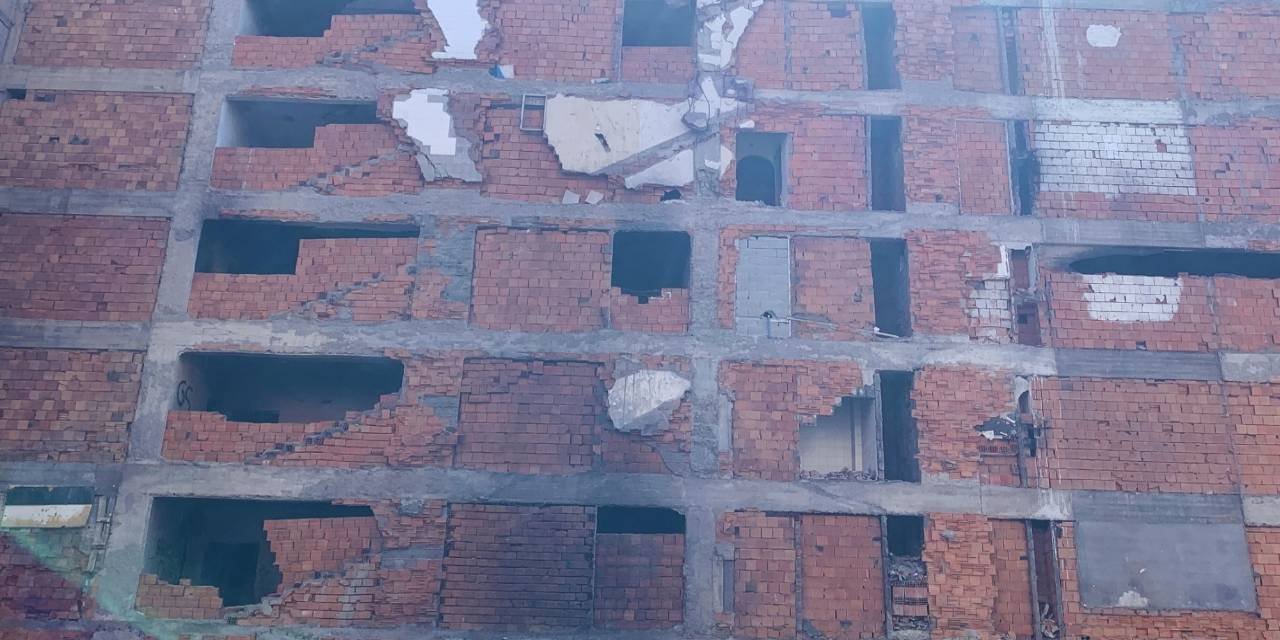 Depremden sonra TOKİ çıkmayan aileler başvurdu: Harabeye dönen binaya az hasarlı raporu verildi