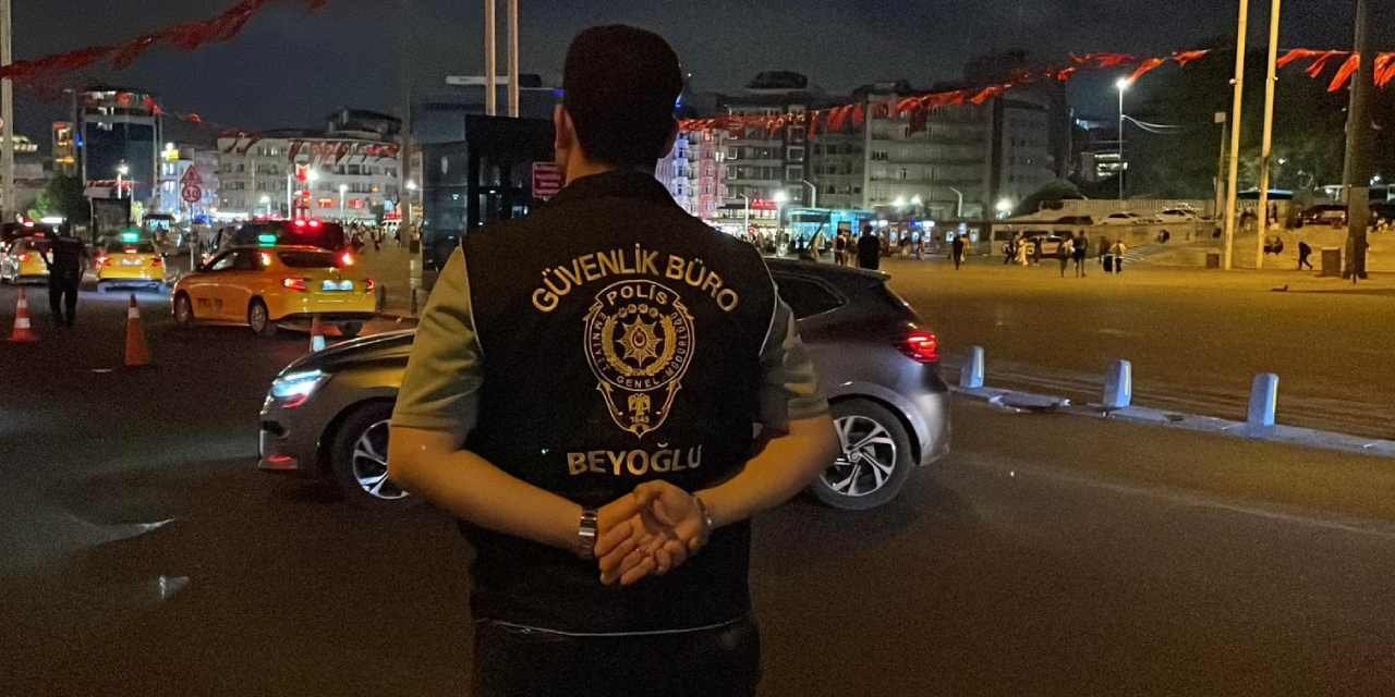 İstanbul polisinden kent genelinde "huzur" uygulaması