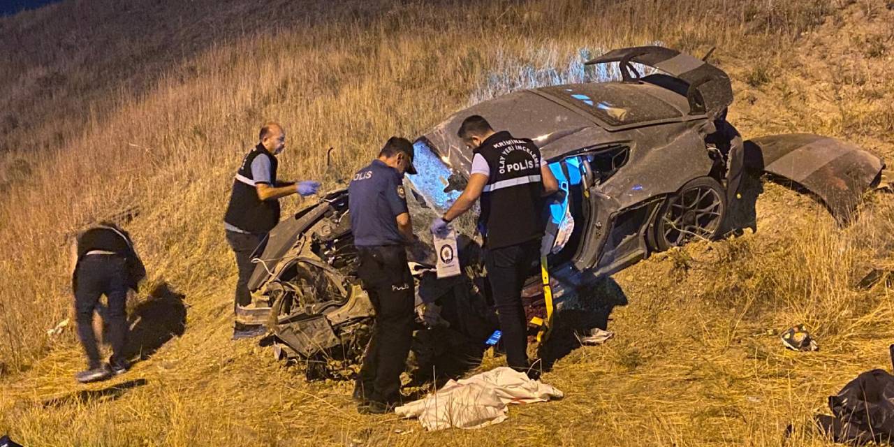 Ankara'da feci kaza: Takla atan otomobilin sürücüsü kurtarılamadı