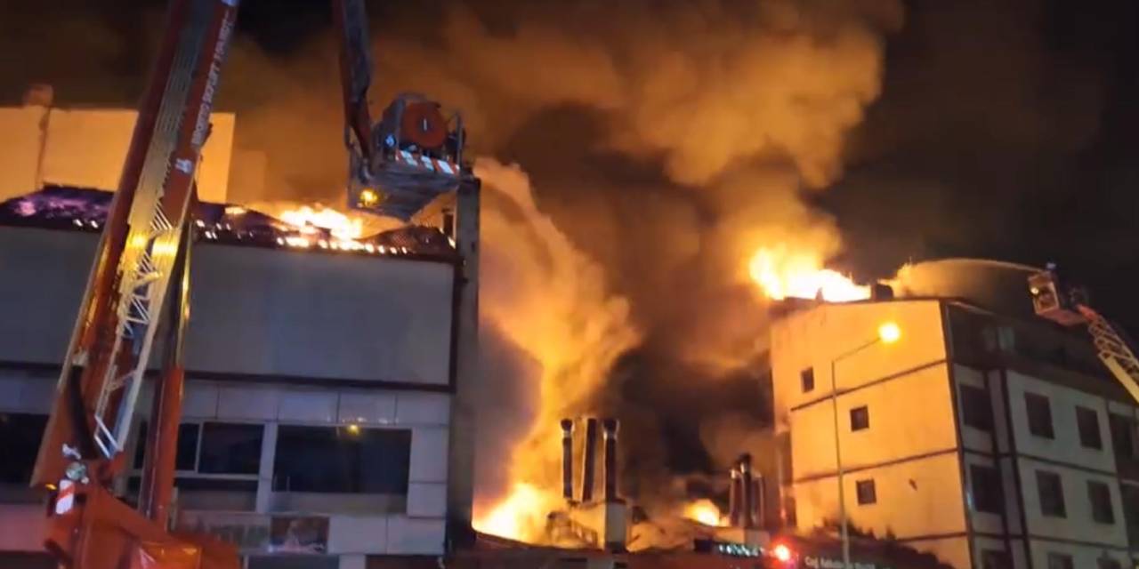 Erzurum'da yangın alarmı: Kebapçıda başladı evlere ulaştı