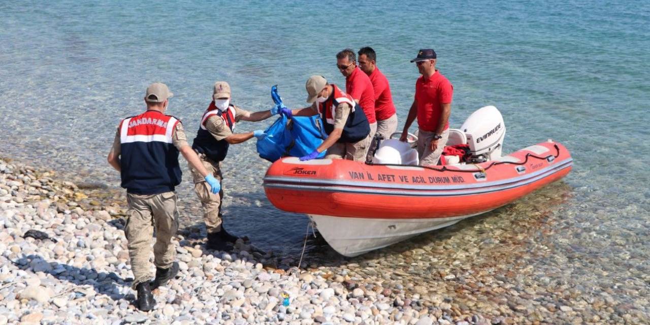 Van Gölü'nde kadın cesedi bulundu