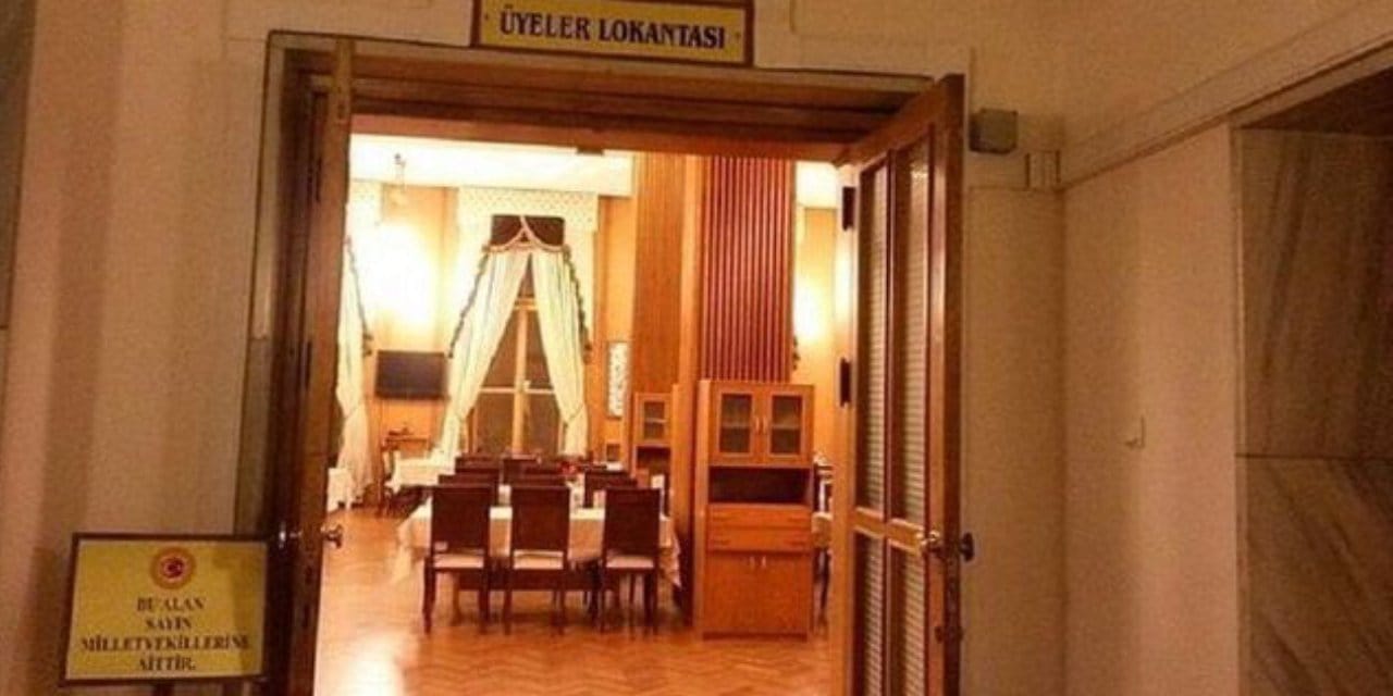 Meclis Lokantası'nda vekil yakınları 'gün' yapmaya başlamış! Yiyecekleri de paket paket götürmüşler