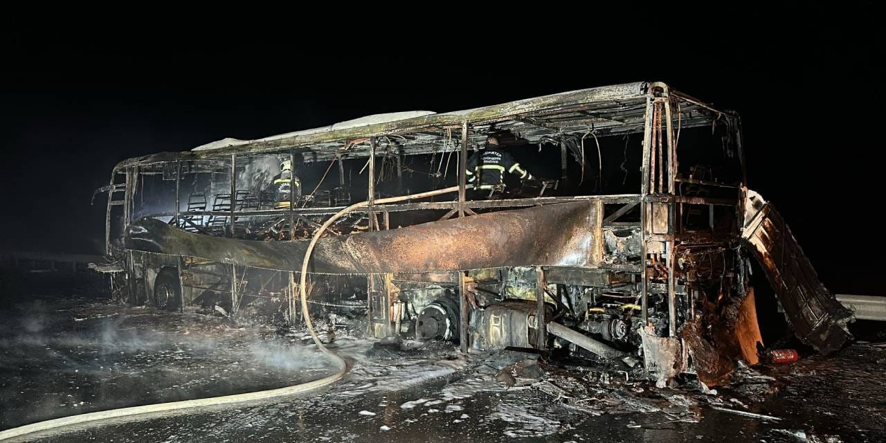 Gaziantep'te yolcu otobüsü alev alev yandı!