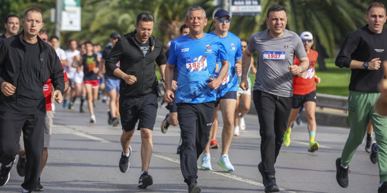 Özgür Özel'i hiç böyle tanımadınız! Hayatına dair bilinmeyenleri anlattı