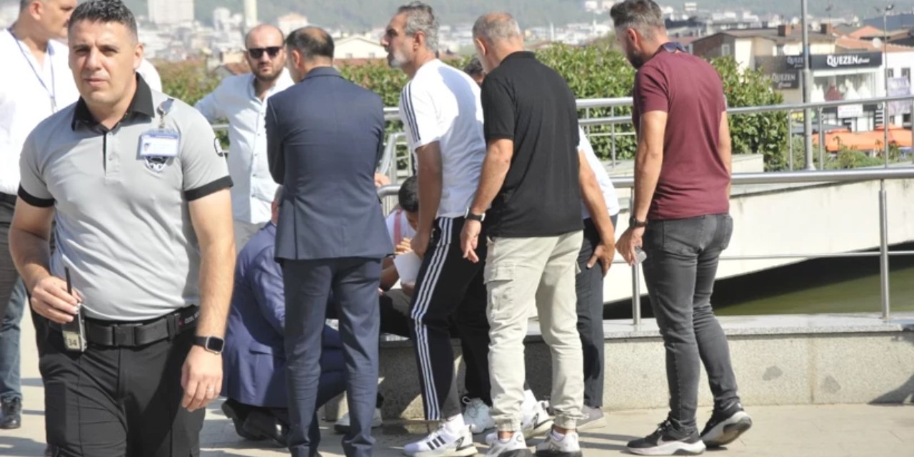 30 Ağustos töreninde iki öğrenci açlıktan bayıldı iddiası