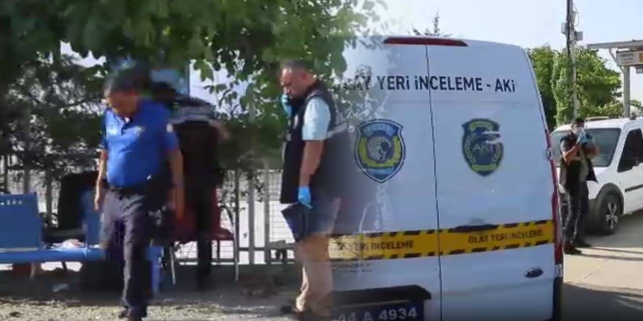 Tartıştığı kişiyi vurmak isterken kendini yaraladı!