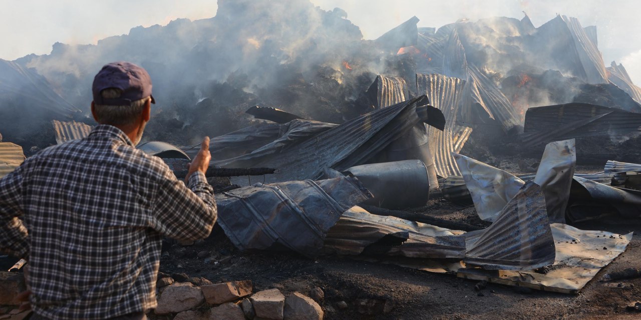 Erzurum’da yangın felaketi: 12 ev ve ahırlar küle döndü