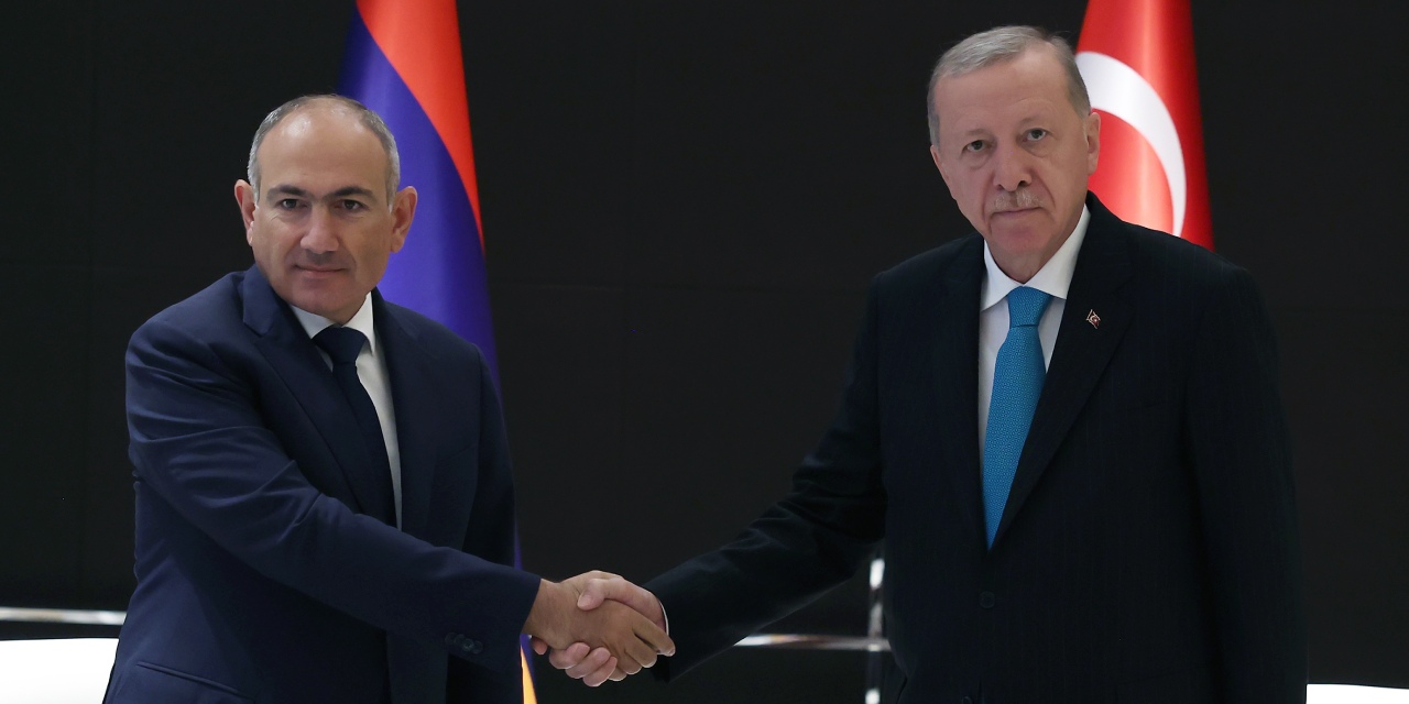 Erdoğan Paşinyan ile görüştü