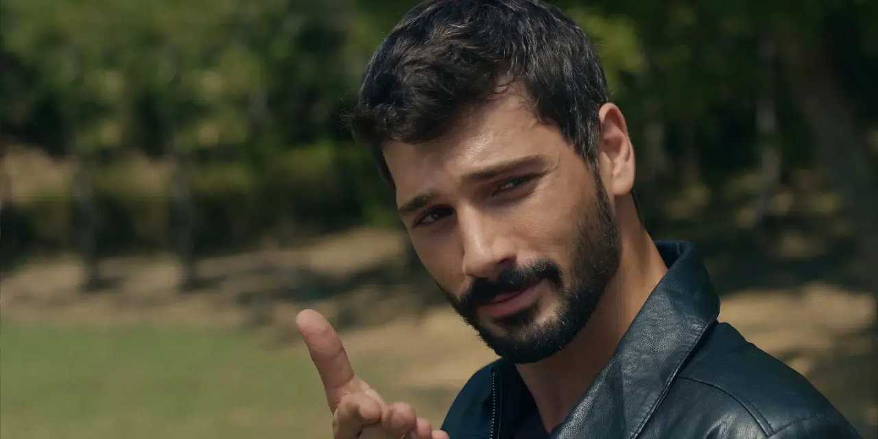 Hudutsuz Sevda’nın devam dizisi rafa kalktı: Yerine o geliyor