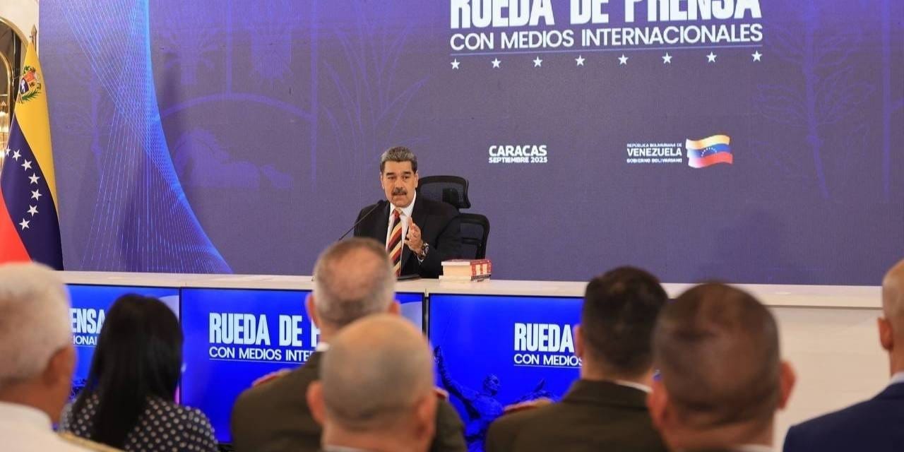 Maduro dünyaya seslendi: ABD savaş gemileri Venezuela için kanlı bir tehdit
