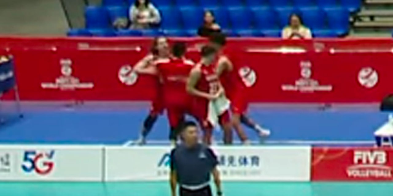 Milli takımın yedekleri yumruk yumruğa birbirine girdi