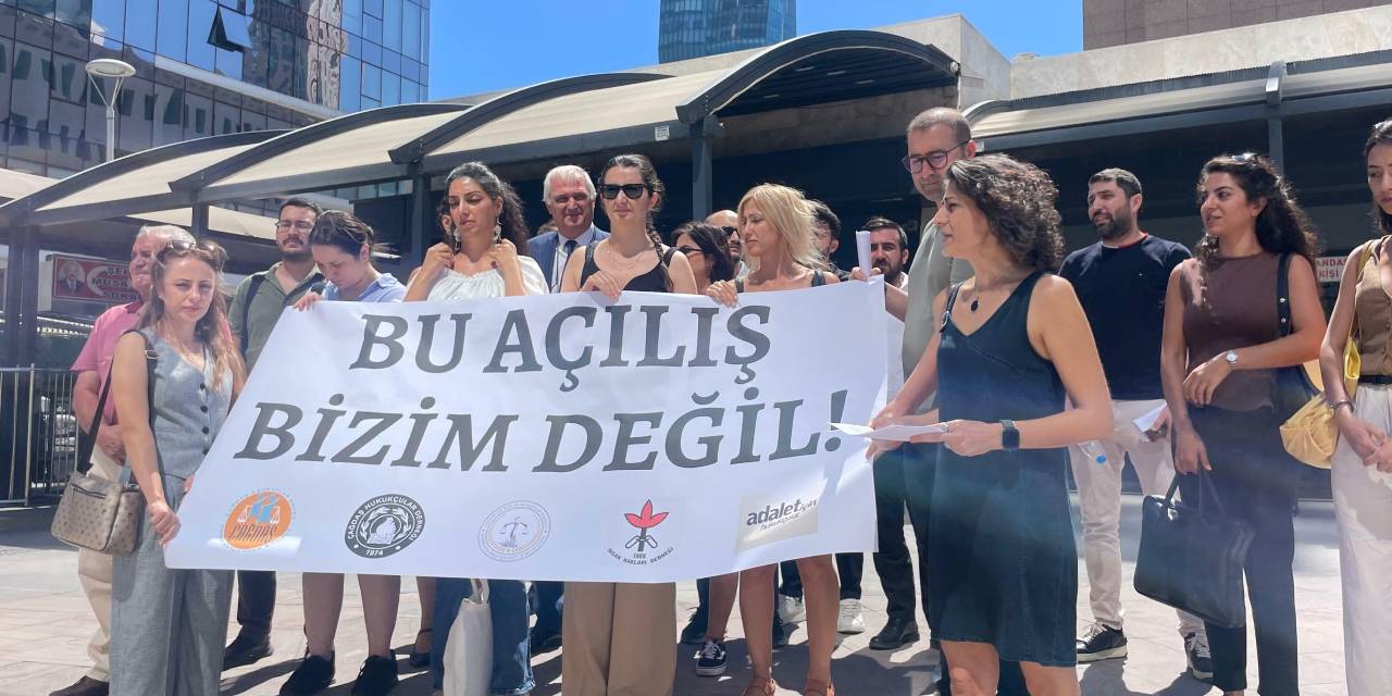 Hukukçular isyan etti: Kutlanacak bir hukuk düzeni değil mücadele edilecek bir enkaz var