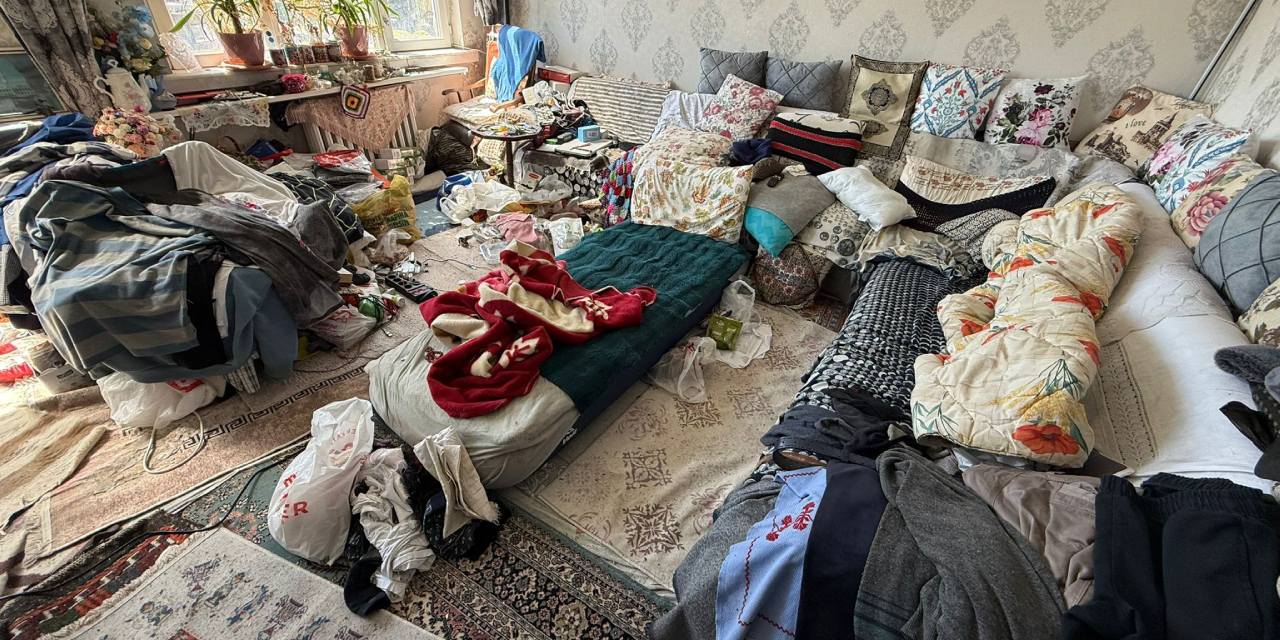 Tek katlı evden 1 ton çöp çıktı