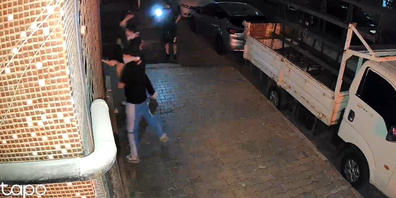 İstanbul'da iş yerine çekiçli saldırı: 2 gözaltı