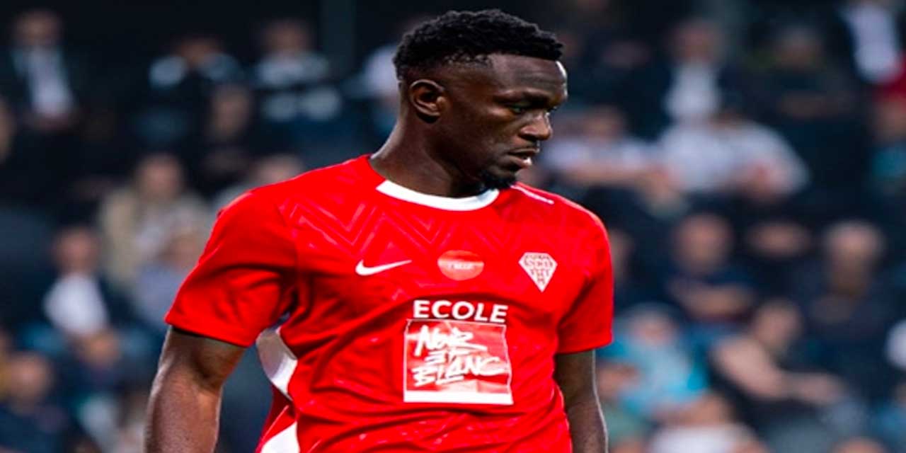 Fildişi Sahilli kaleci imza atmak için İstanbul'a geldi