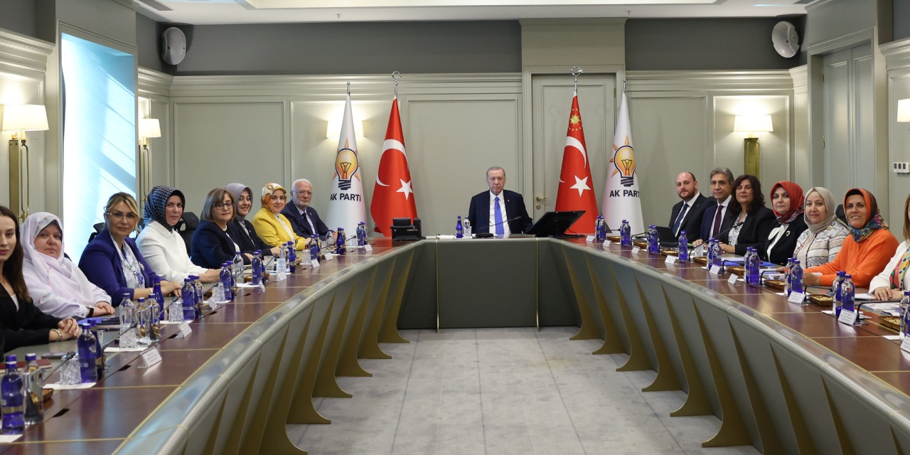 Erdoğan Özlem Çerçioğlu ile beraberindekileri kabul etti