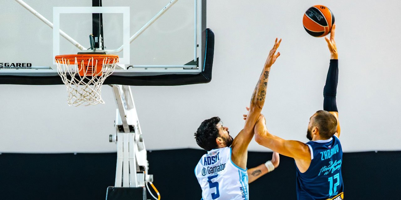 Türk Telekom Zenit'i devirdi