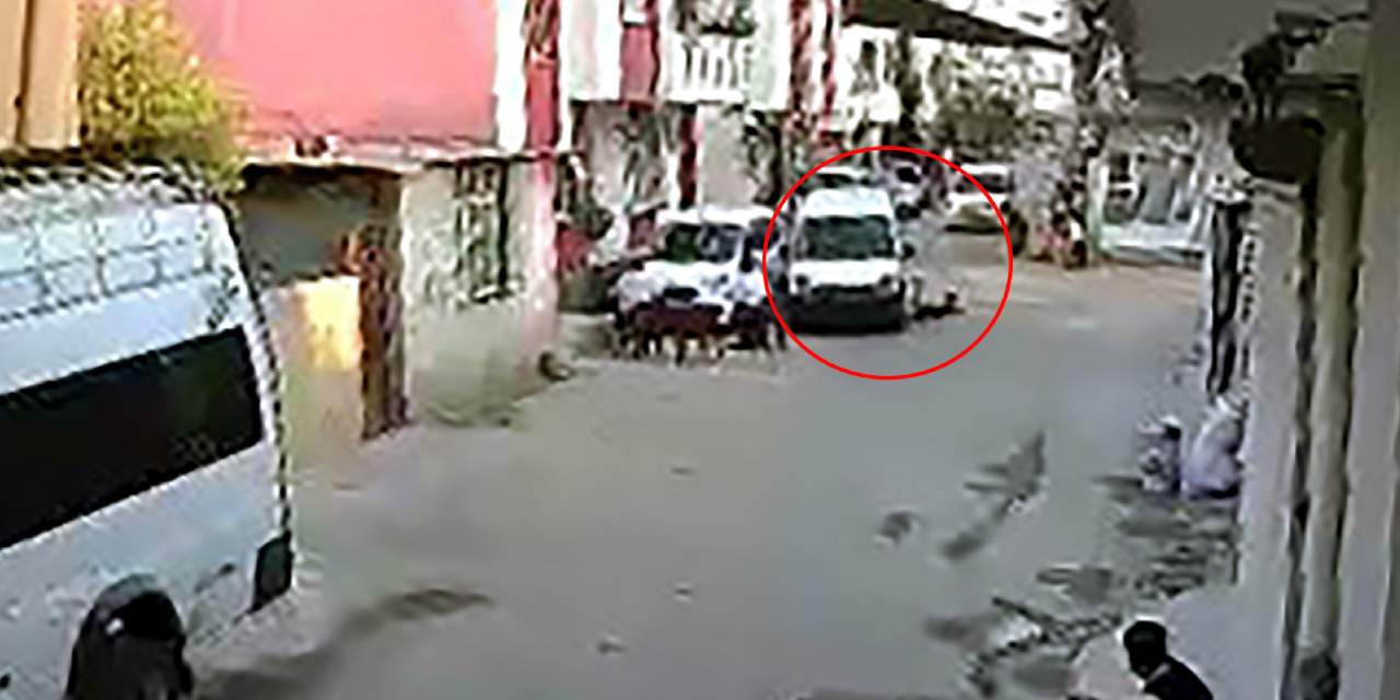 'Dur' ihtarına uymadı: Aracından Kalaşnikof çıktı