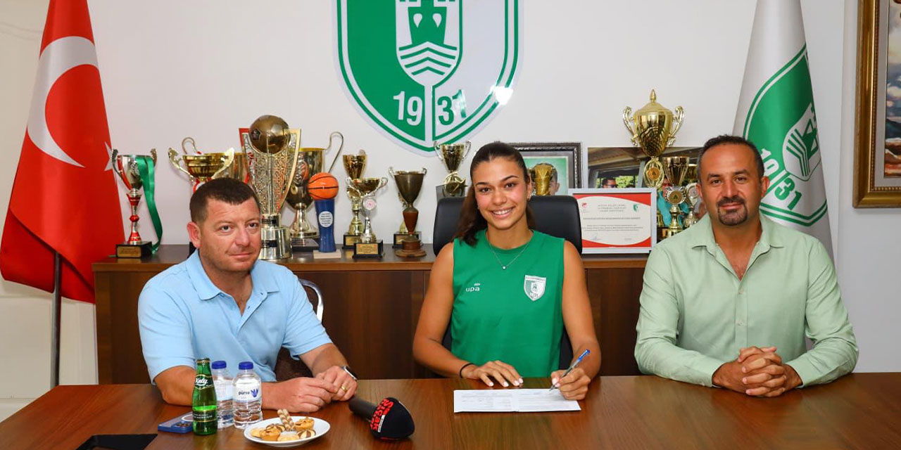 Bodrumspor'da imzalar Sultanlar Ligi için atıldı