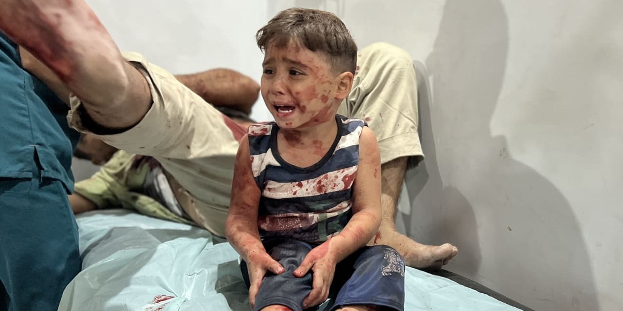 Gazze'de 15 binden fazla hasta yardım bekliyor