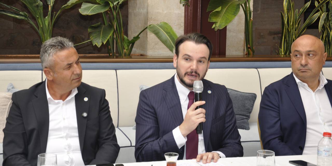 İYİ Parti'li Özatıcı'dan 'kayyum' eleştirisi: Siyasi çıldırmışlık