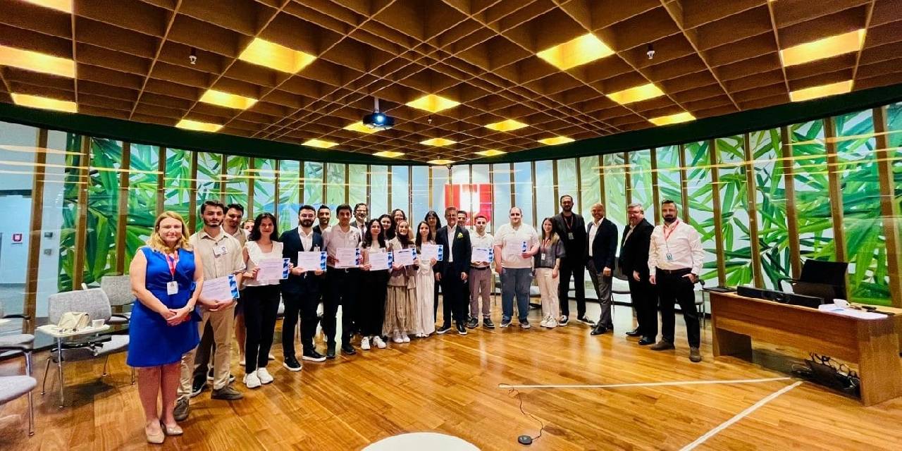 SAP Genç Profesyoneller Programı, 15’inci mezunlarını Unifree Duty Free işbirliğinde verdi