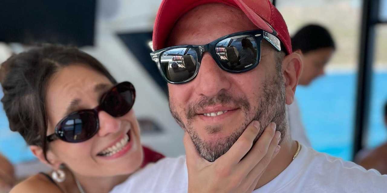 Meriç Aral ve Serkan Keskin ilk bebeklerini kucaklarına aldı!