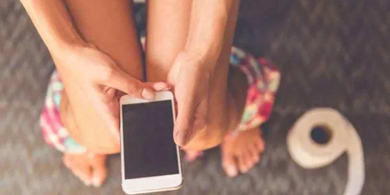 Telefonla tuvalete gidenler dikkat: Bu süreyi geçmeyin