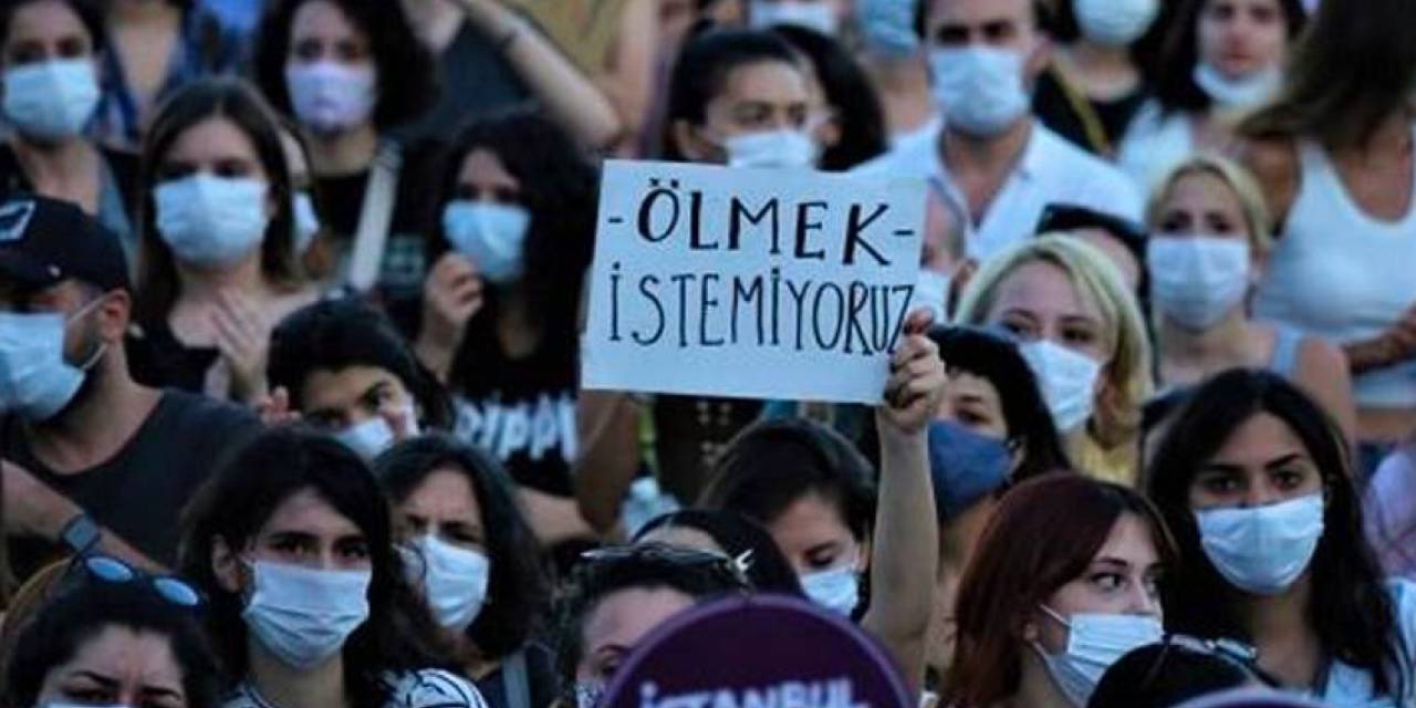 Boşanma aşamasında olduğu kadını çocuklarının gözü önünde katletti