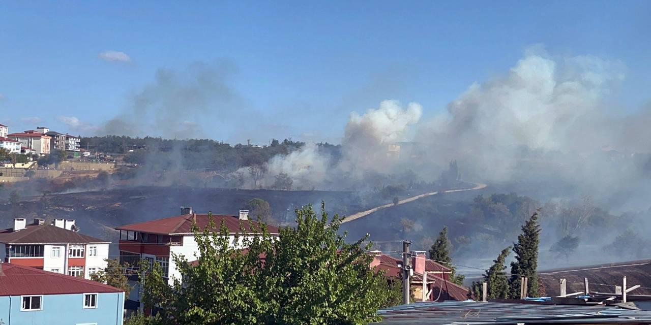 Ot yangınında fabrikaları duman kapladı işçiler eve gönderildi