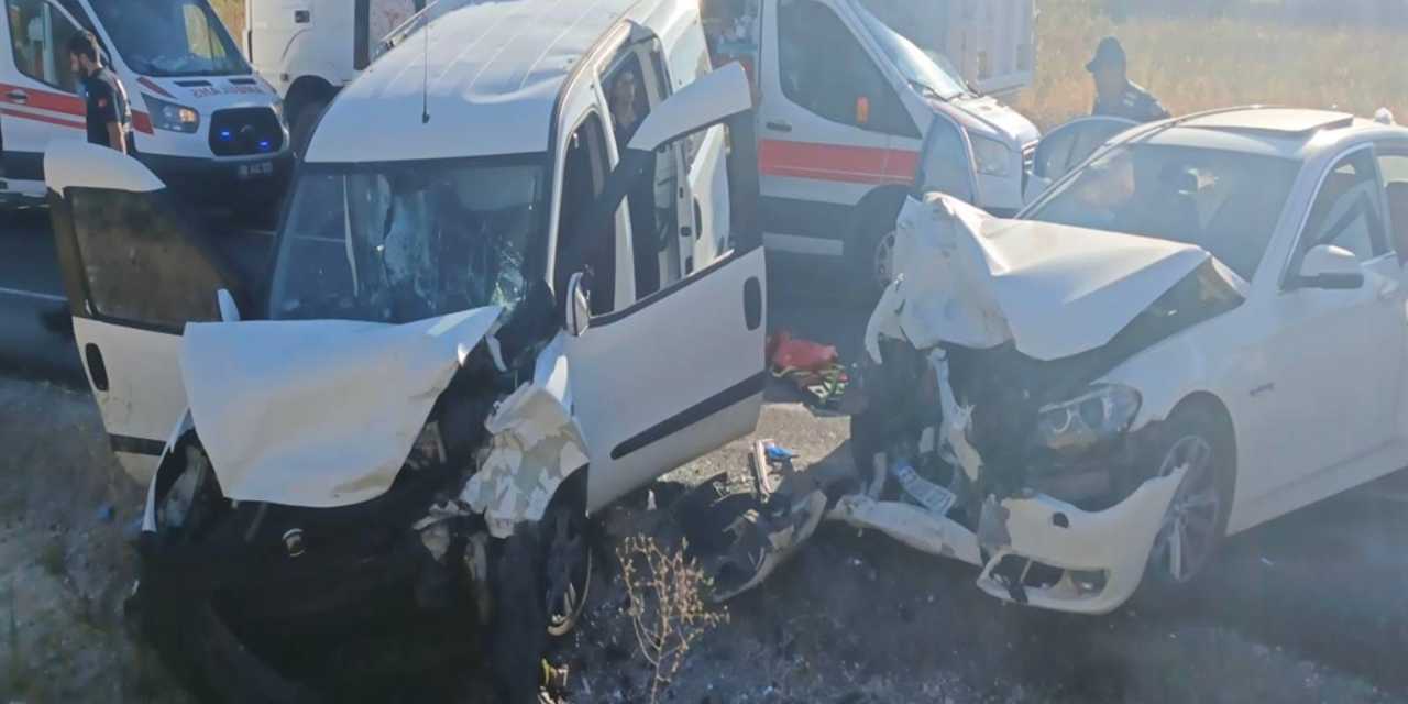 Nevşehir'de feci kaza: 14 yaralı
