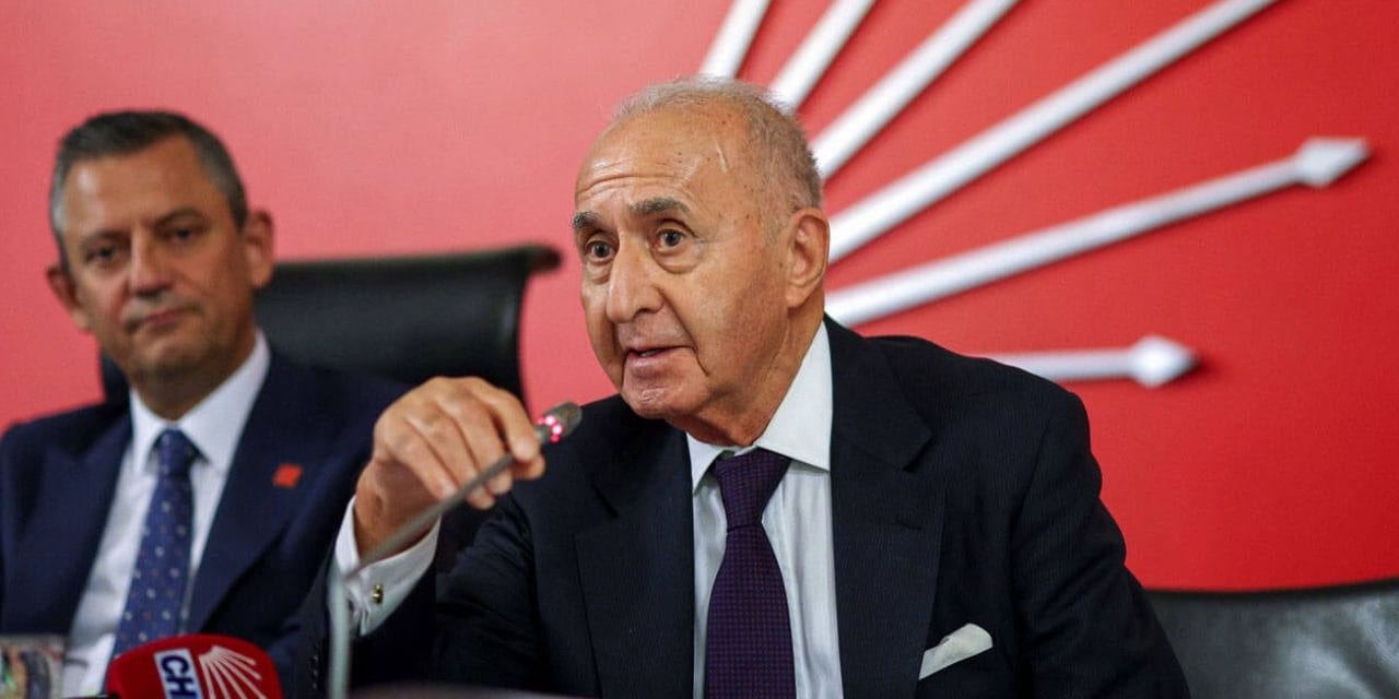 Son Dakika |  Hikmet Çetin: Kılıçdaroğlu CHP'nin başına geçmek istiyor, sokağa çıkamaz