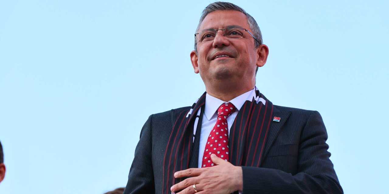 Özgür Özel’den Filenin Sultanları ve 12 Dev Adam'a tebrik mesajı