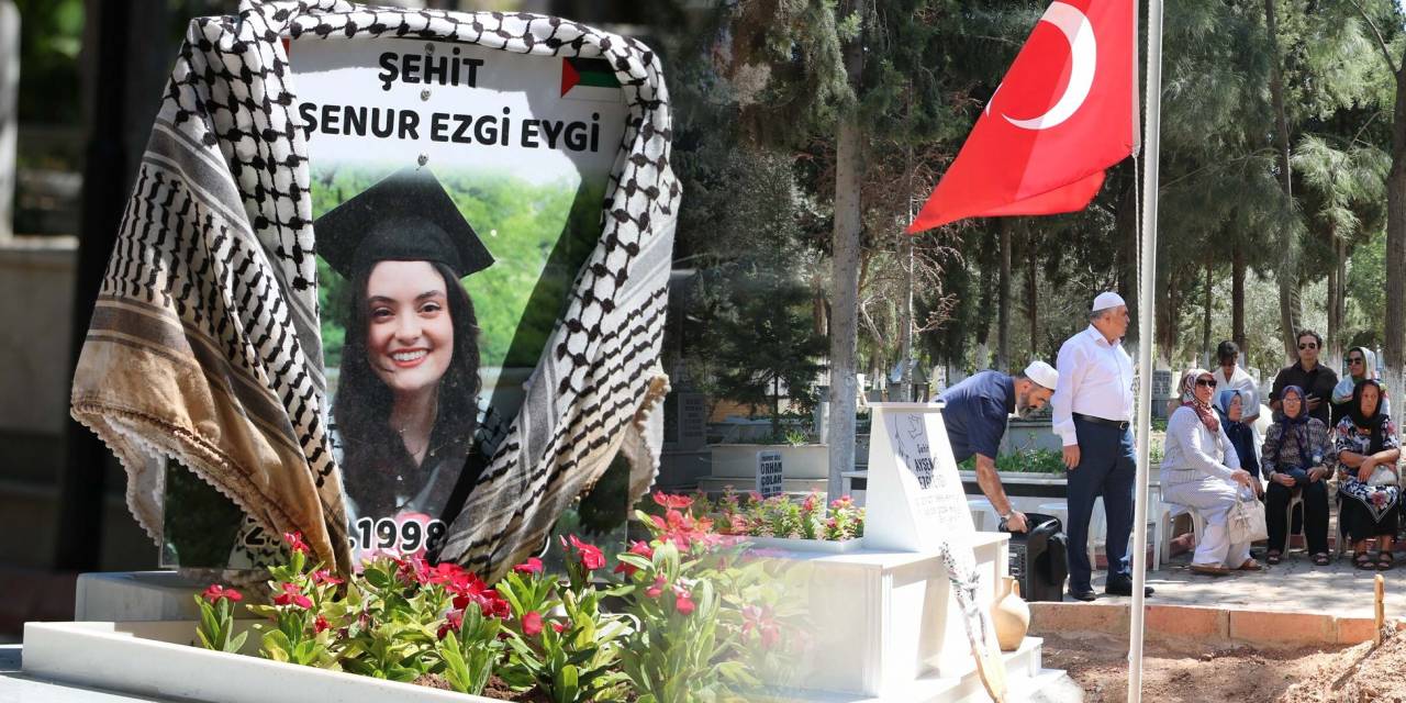 İsrail askerleri tarafından katledilmişti! Ayşenur Ezgi Eygi mezarı başında anıldı