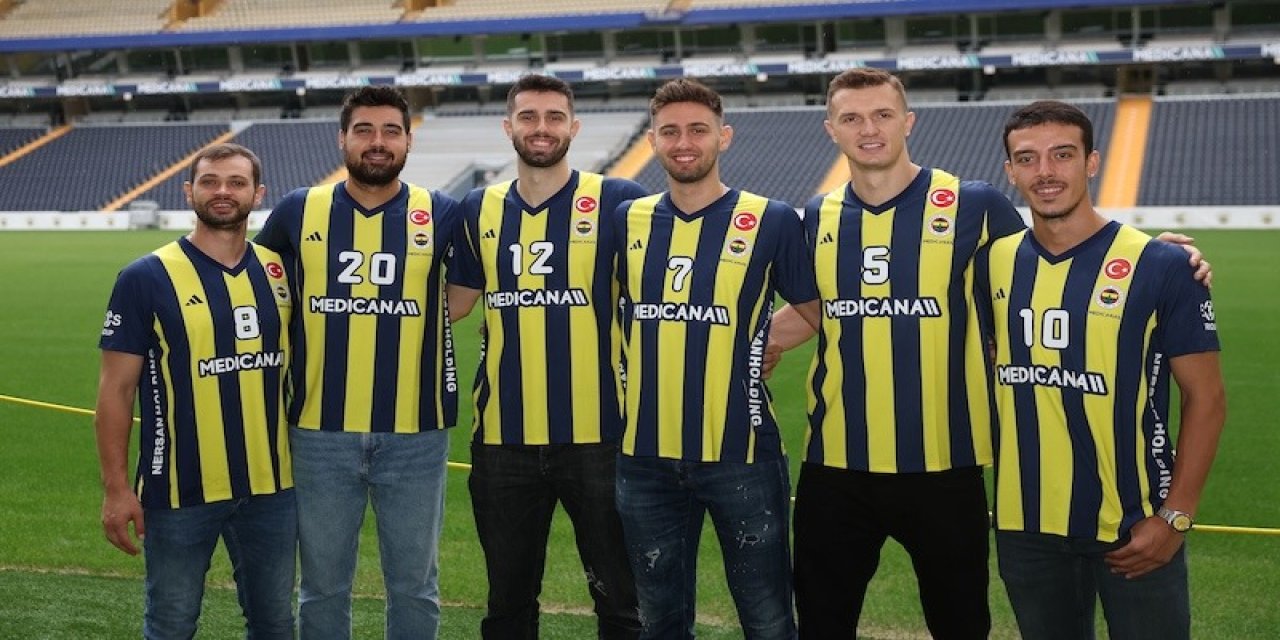 Fenerbahçe'nin yeni transferleri imzaları attı sahaya çıktı