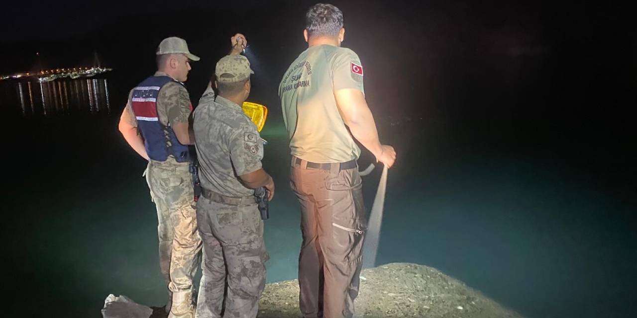 Serinlemek isteyen çocuk Fırat Nehri'nde boğuldu