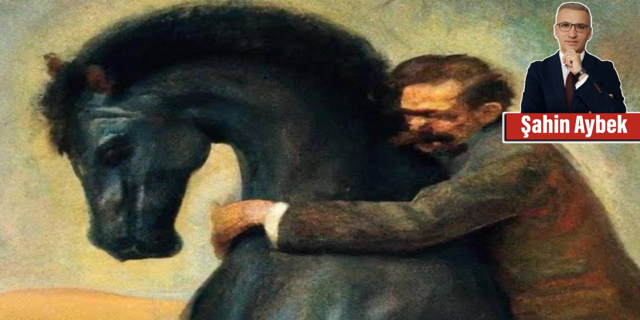 Ne kadar yükseğe tırmanırsan, zirve o kadar yalnızdır (Zirvede Yalnız Bir Aptal Nietzsche)