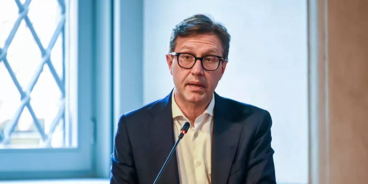 AP üyesi Nardella: Türkiye'de CHP'ye karşı yaşananlar çok ciddi