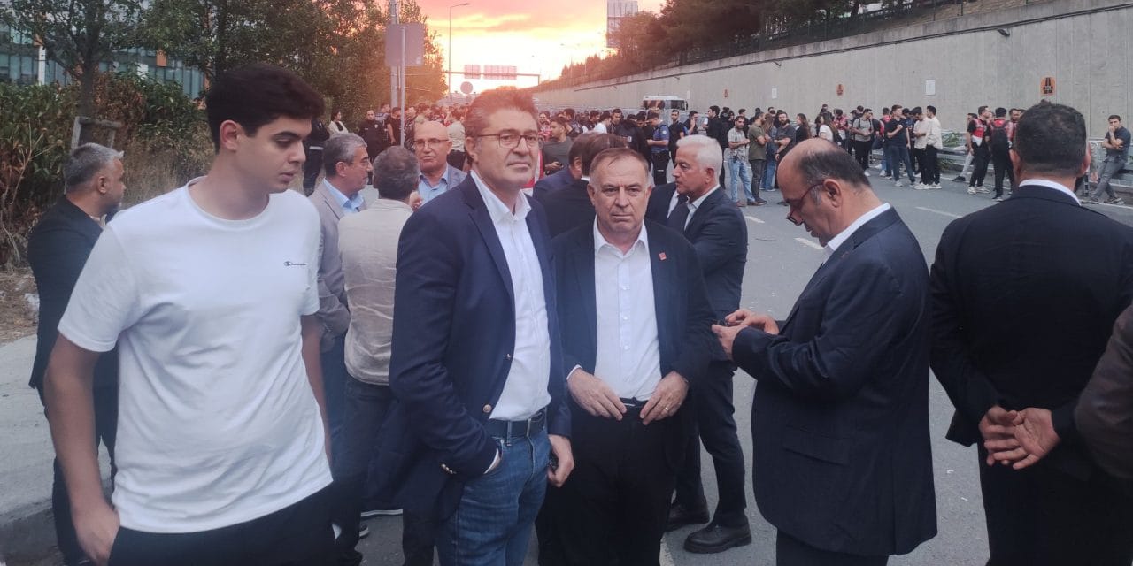 Son Dakika | Sivil polisler CHP İstanbul İl Başkanlığı'na girmeye çalıştı! Vekiller engel oldu