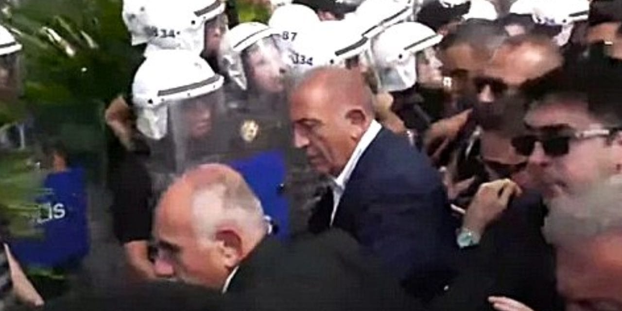 Kayyum Gürsel Tekin gerginlikten besleniyor! Özgür Özel'i karşılayacakmış