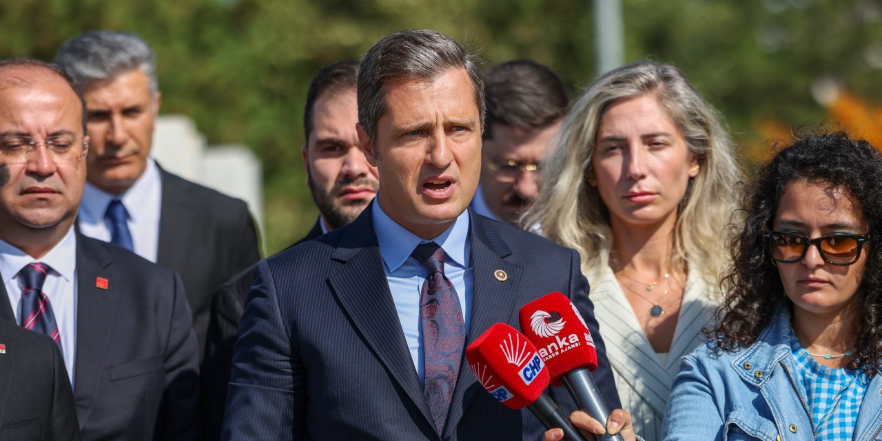 CHP heyetinden Devlet Mezarlığı ziyareti