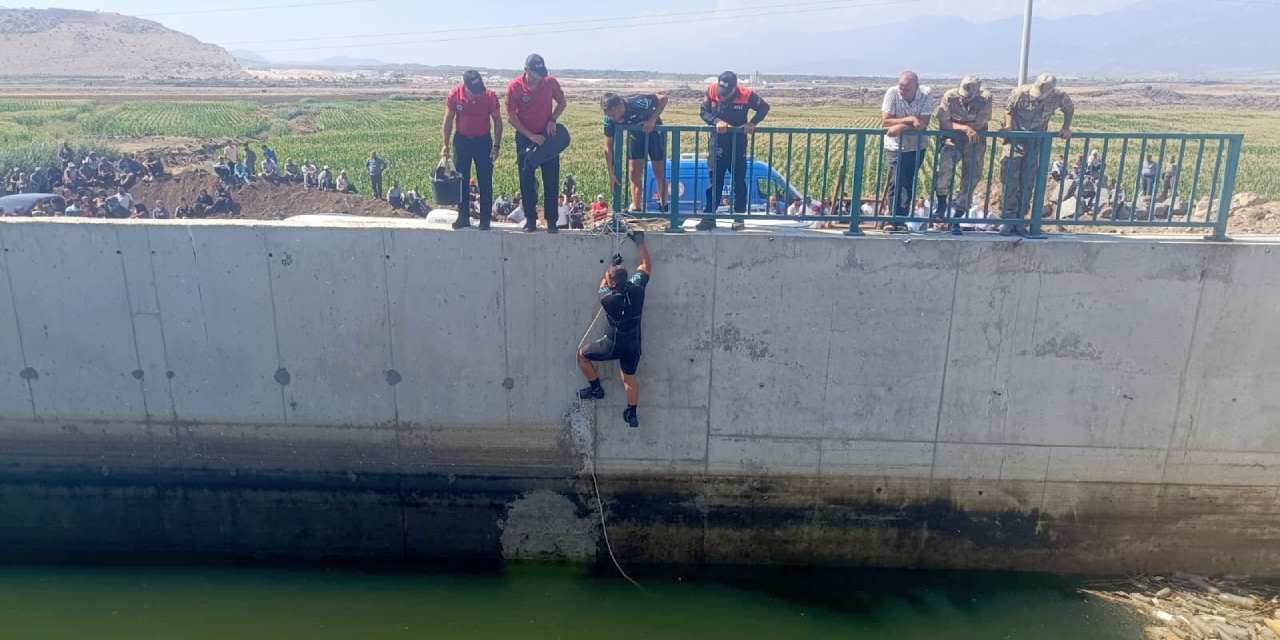 Sulama kanalına düşen çocuk feci şekilde can verdi
