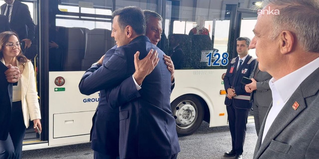 Son Dakika | Özel İstanbul'a geldi! Özgür Çelik karşıladı