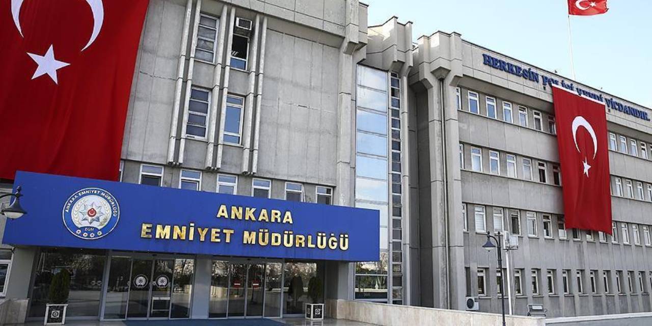 Yolun karşısına geçen kadını darp etmişlerdi: 2 kişi yakalandı