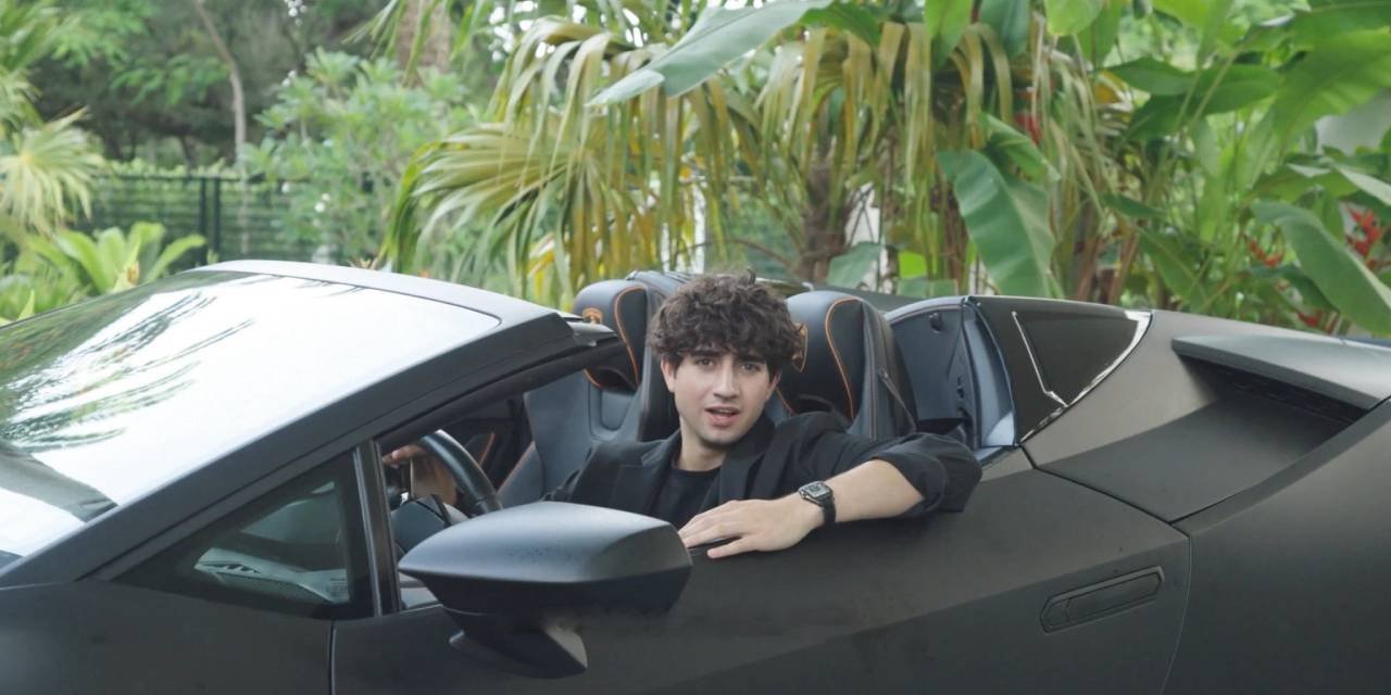 18 yaşında aylık 1.4 milyon dolar kazanıyor: 7 yaşında öğrendiği sistemle milyoner oldu