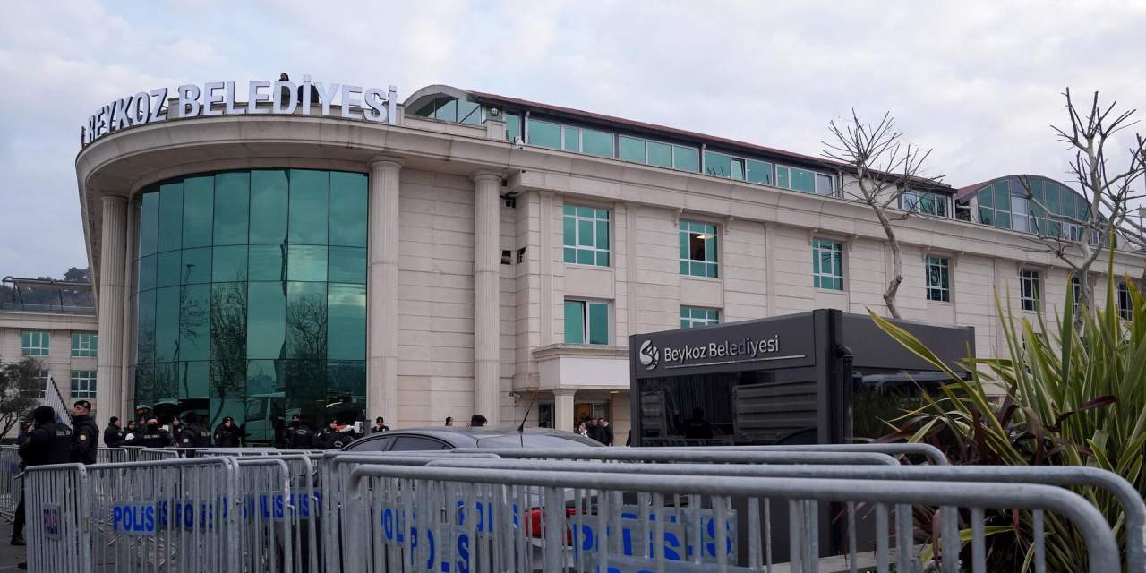 Beykoz'da CHP'den istifa eden Meclis Üyesi Uğur Gökdemir bakın kim çıktı