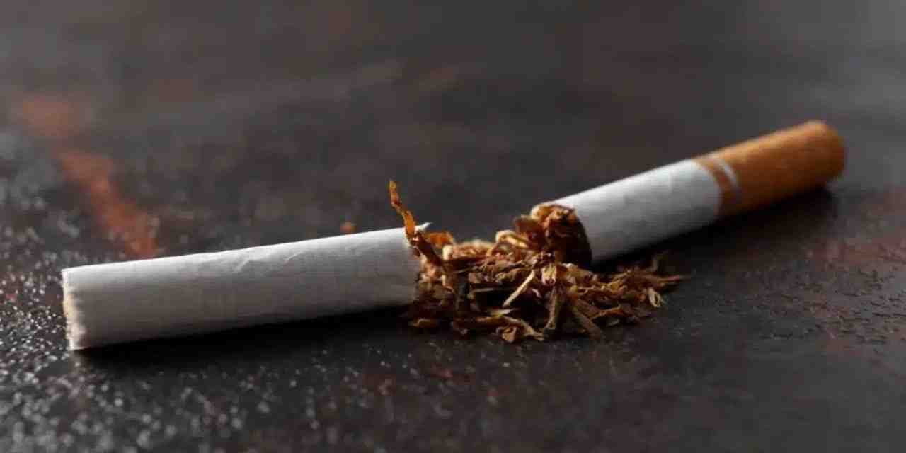 Çocukları sigara içen ailelere para cezası verilecek!