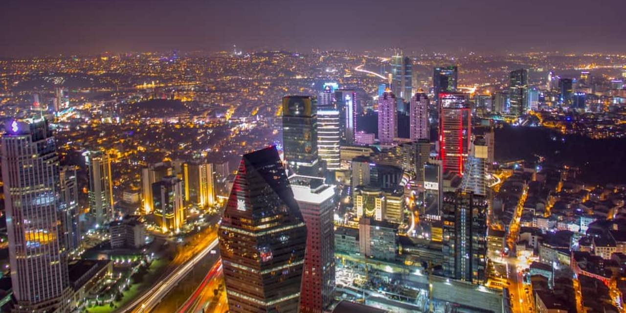 İstanbul'un 20 ilçesinde bu gece elektrikler kesilecek: İşte o ilçeler