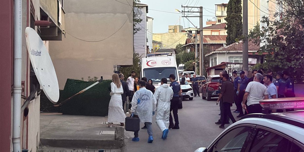 Anne ve küçük kızı evde ölü bulunmuştu: Kadının 16 yaşındaki oğlu tutuklandı
