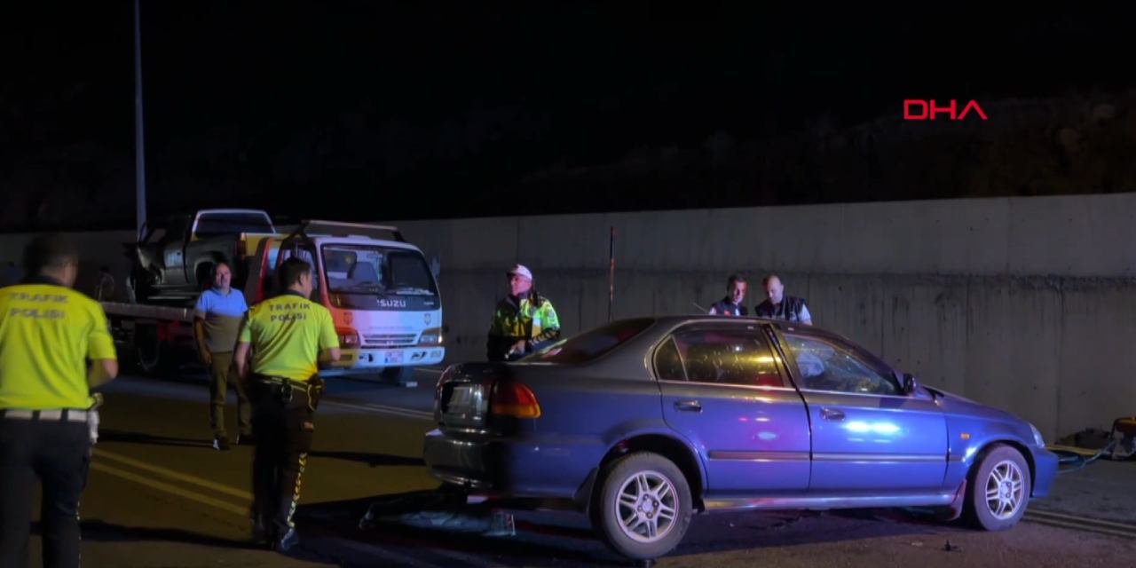 Otomobil ile kamyonet çarpıştı: 1 ölü, 4 yaralı